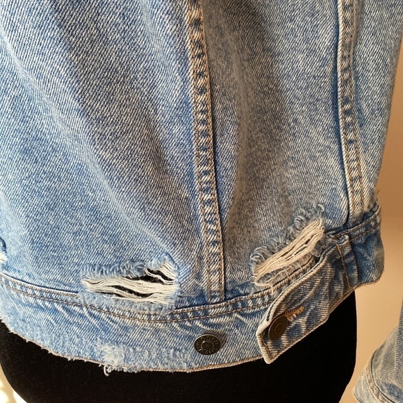 **premium Denim** Hidden distressed light wash structured Jean jacket - Picture 6 of 9